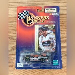 1998 Winner s Circle Dale Earnhardt 2 of 13 Card and 1:64 Car Collectible